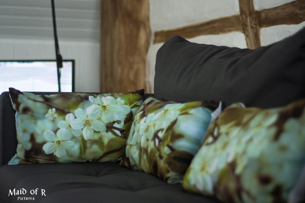 Hof Vierzehnender Im Hohen Venn - 70Qm Fachwerk-Studio - Grosses Wohn-Schlafzimmer Mit Dachterrasse Und Kaminofen - Separate Kueche - Perfekt Fuer Paare - Monschau - Eifel - Hunde Willkommen - Islandpferde Екстериор снимка