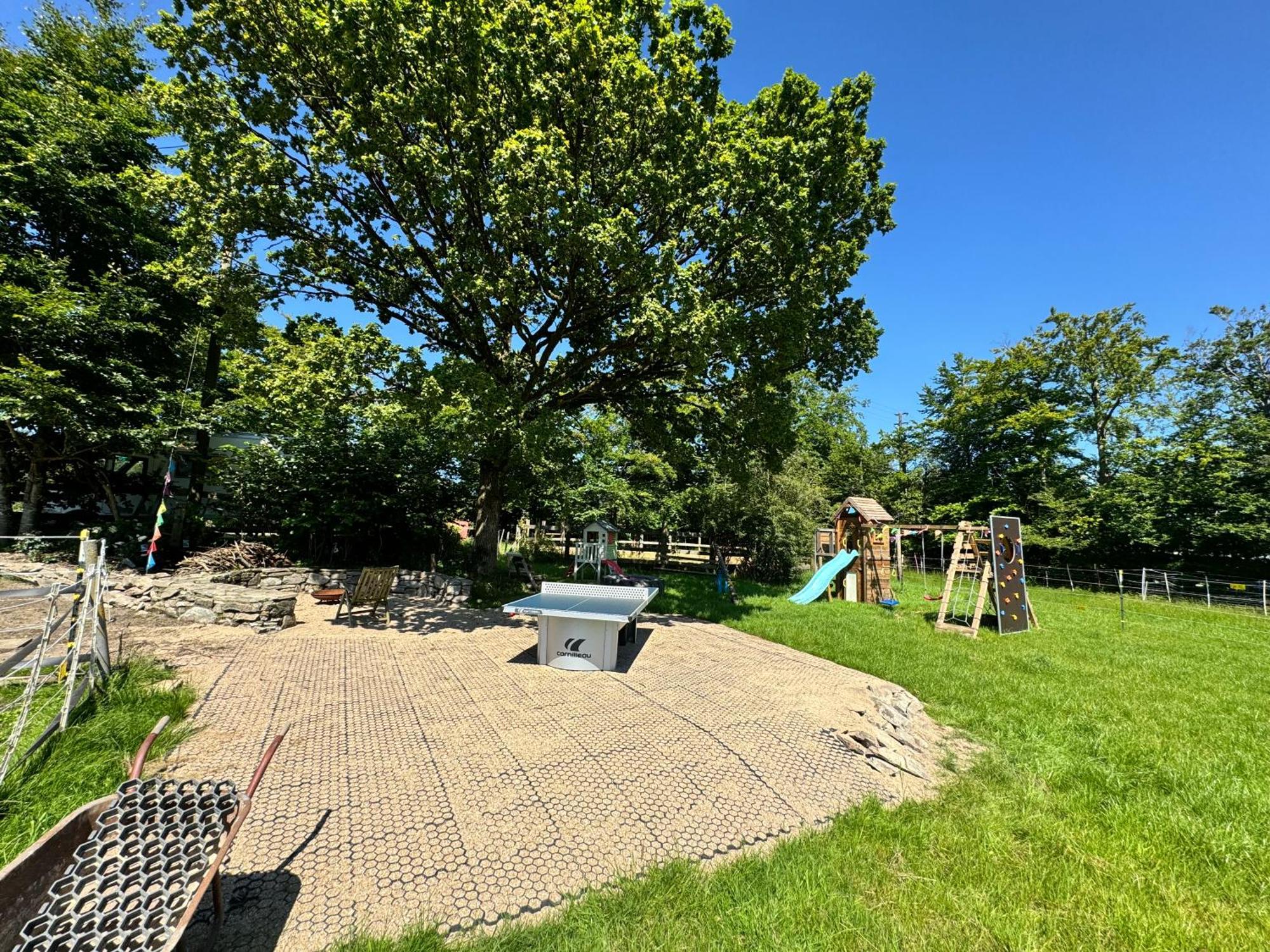 Hof Vierzehnender Im Hohen Venn - 70Qm Fachwerk-Studio - Grosses Wohn-Schlafzimmer Mit Dachterrasse Und Kaminofen - Separate Kueche - Perfekt Fuer Paare - Monschau - Eifel - Hunde Willkommen - Islandpferde Екстериор снимка